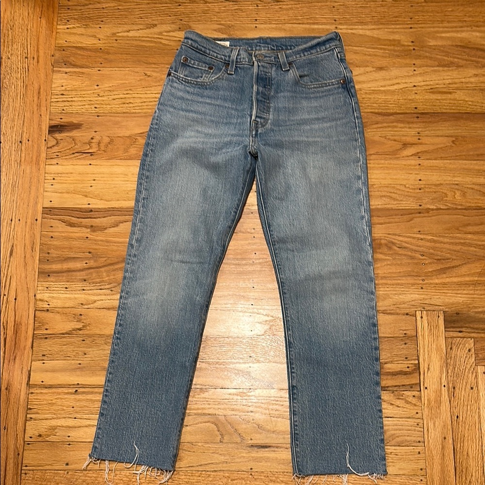Levi's 501 Classic Blue Straight Leg Cropped Jeans Timeless Denim